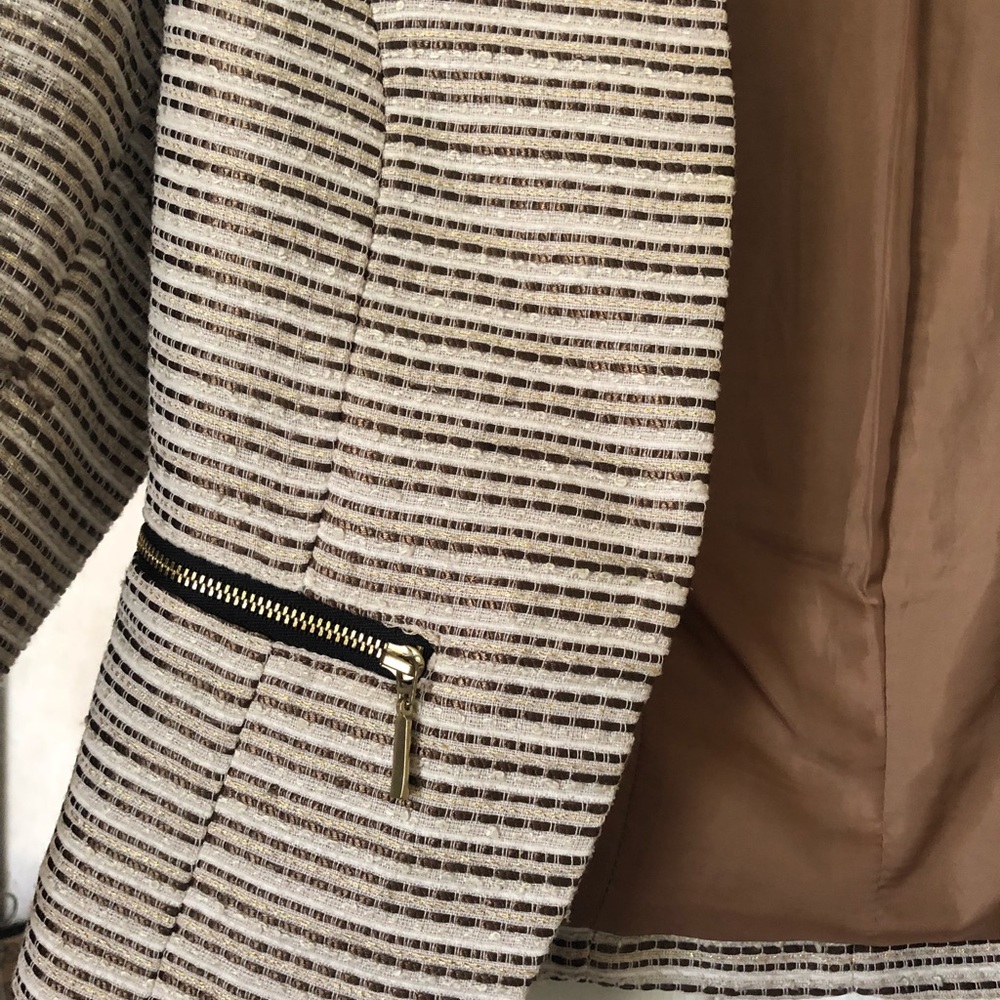 Gold Threaded Blazer - Picture 4 of 4